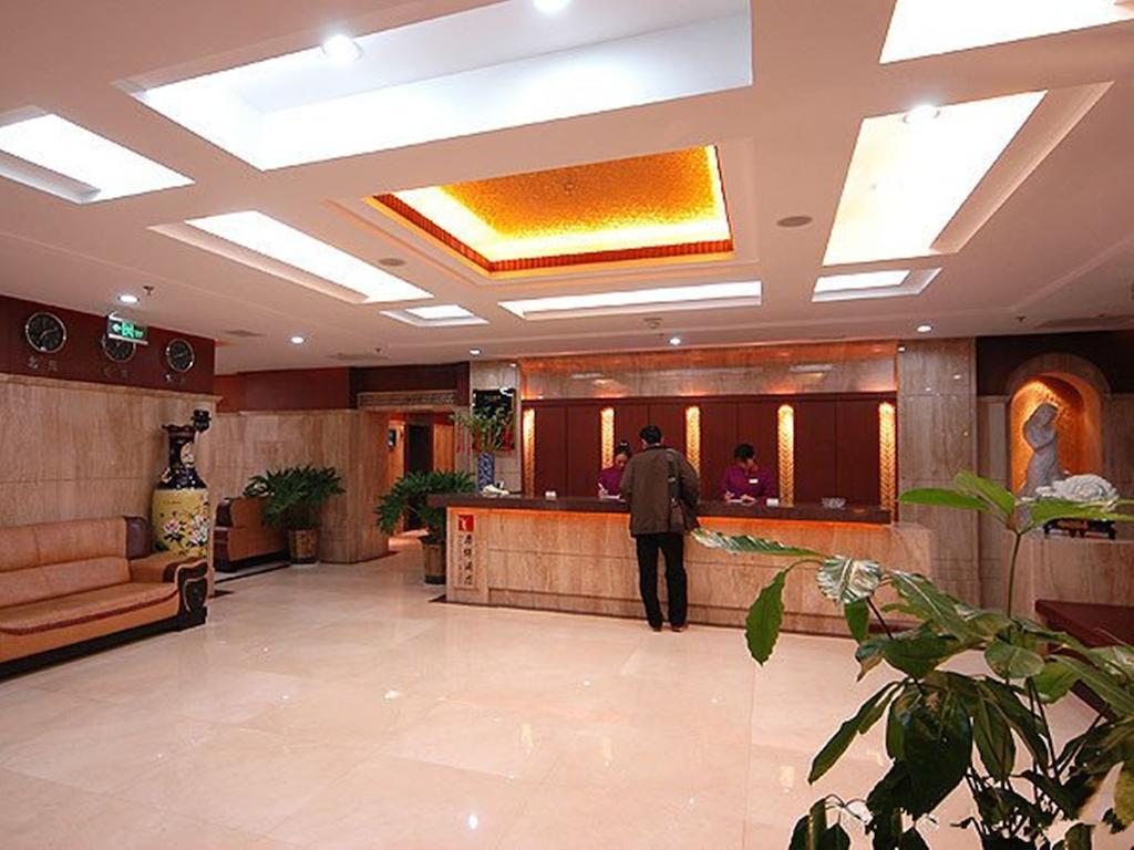 Tangyin Hotel Далянь Интерьер фото